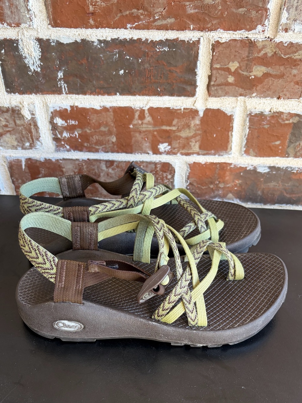 Chaco ZX/2 Classic Brown Green Strappy Toe Loop Hiking Sandals Size 8